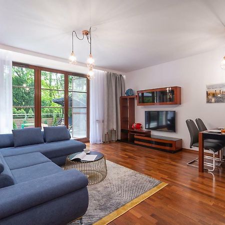 Beachfront Apartment Haga With Free Parking By Noclegi Renters โซพอต ภายนอก รูปภาพ