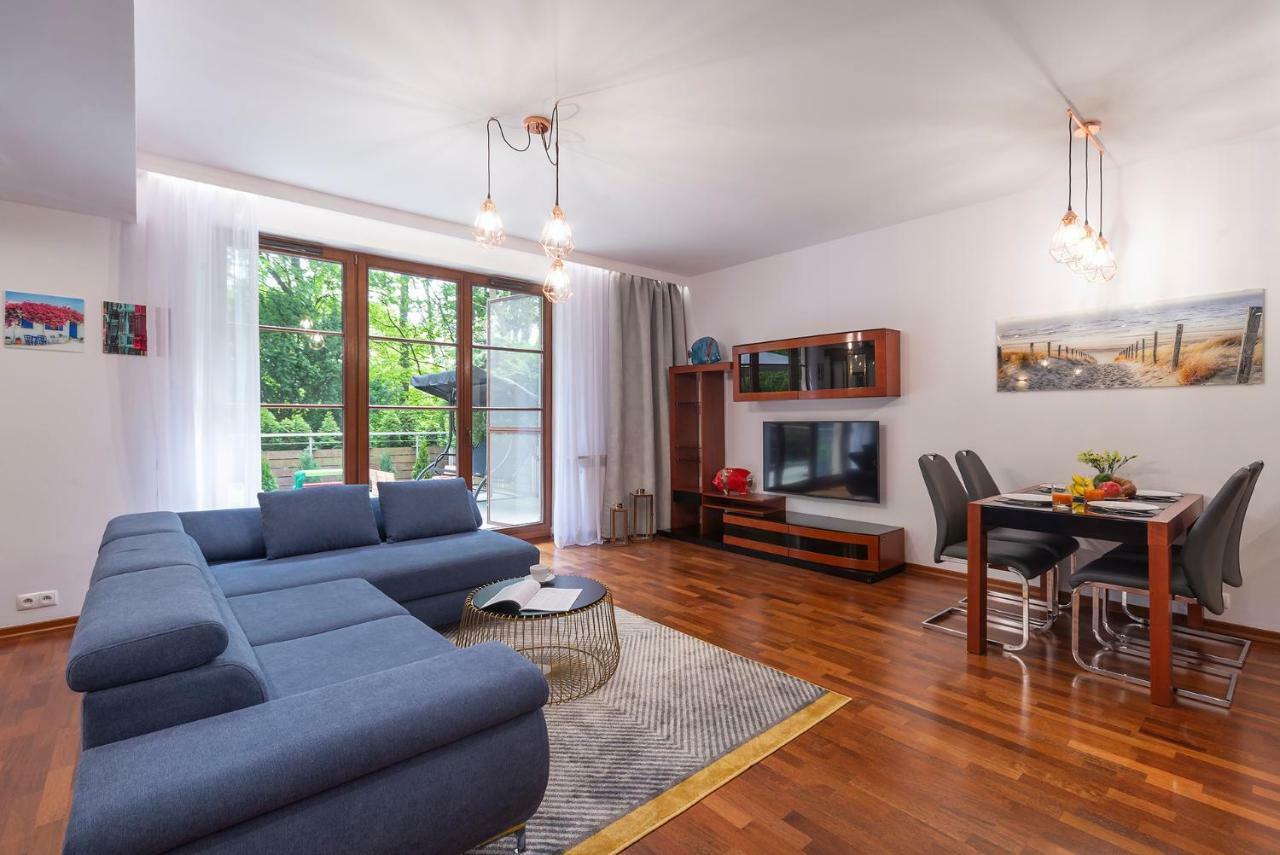 Beachfront Apartment Haga With Free Parking By Noclegi Renters โซพอต ภายนอก รูปภาพ