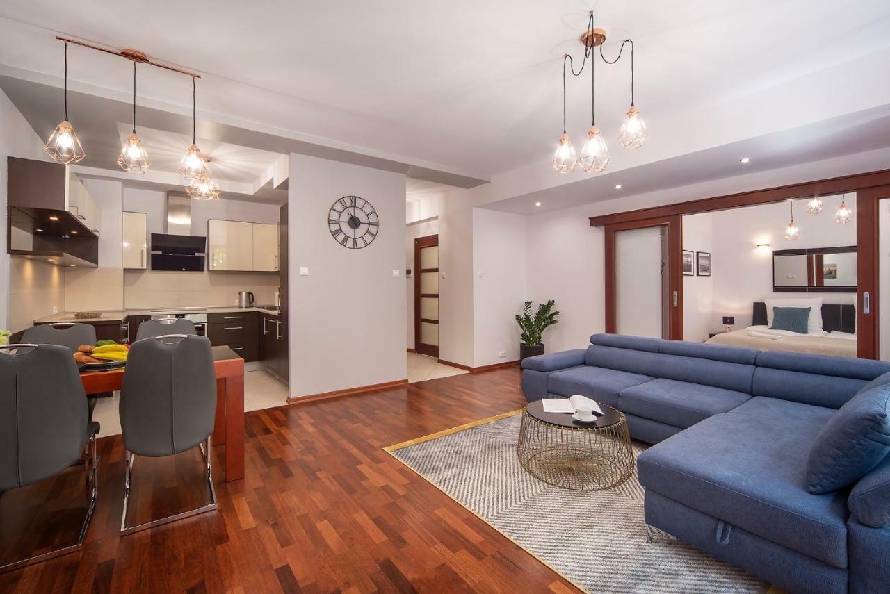 Beachfront Apartment Haga With Free Parking By Noclegi Renters โซพอต ภายนอก รูปภาพ